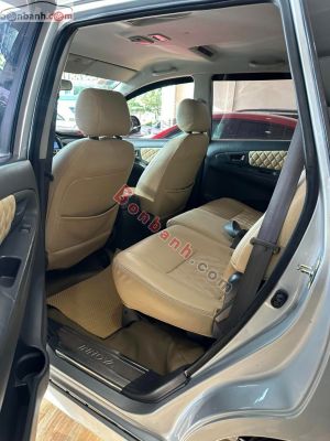 Xe Toyota Innova 2.0E 2016