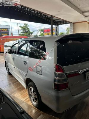 Xe Toyota Innova 2.0E 2016