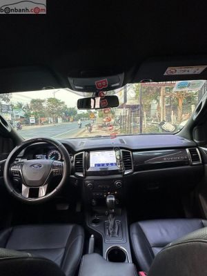 Xe Ford Everest Titanium 2.0L 4x2 AT 2019