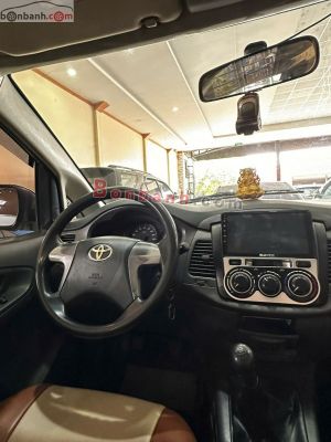 Xe Toyota Innova 2.0E 2013
