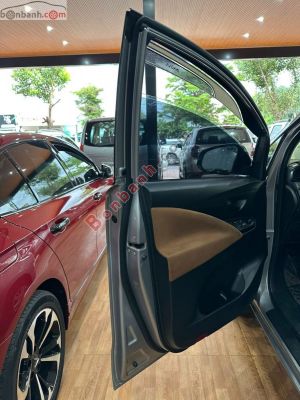 Xe Toyota Innova 2.0E 2017