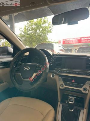 Xe Hyundai Elantra 1.6 MT 2018