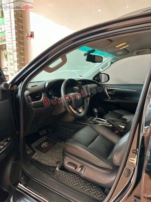 Xe Toyota Fortuner 2.4G 4x2 AT 2021