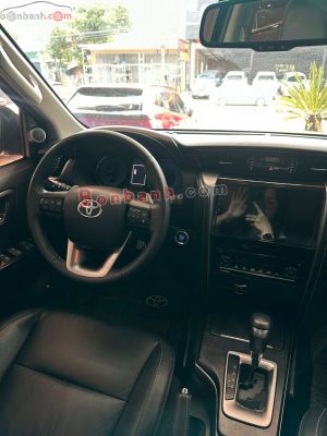 Xe Toyota Fortuner 2.4G 4x2 AT 2021