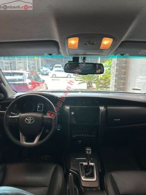 Xe Toyota Fortuner 2.4G 4x2 AT 2021