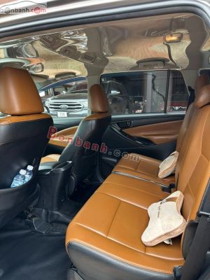 Xe Toyota Innova 2.0E 2016