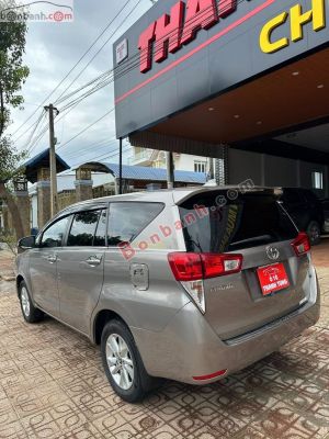 Xe Toyota Innova 2.0E 2016