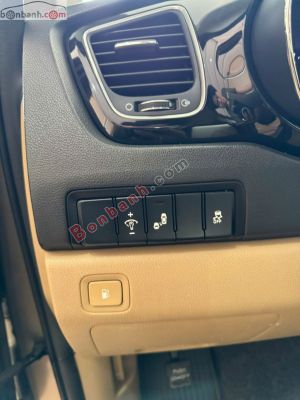 Xe Kia Sedona 3.3L GATH 2016