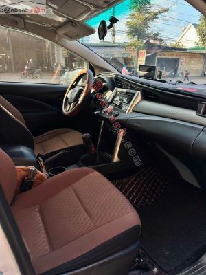 Xe Toyota Innova 2.0E 2019