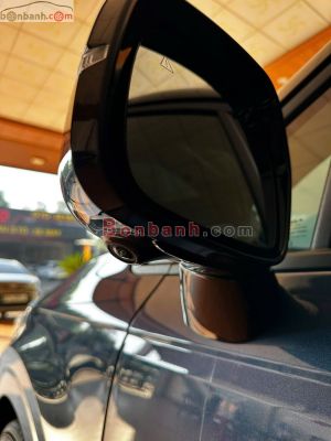 Xe Kia Carnival Signature 2.2D 2024